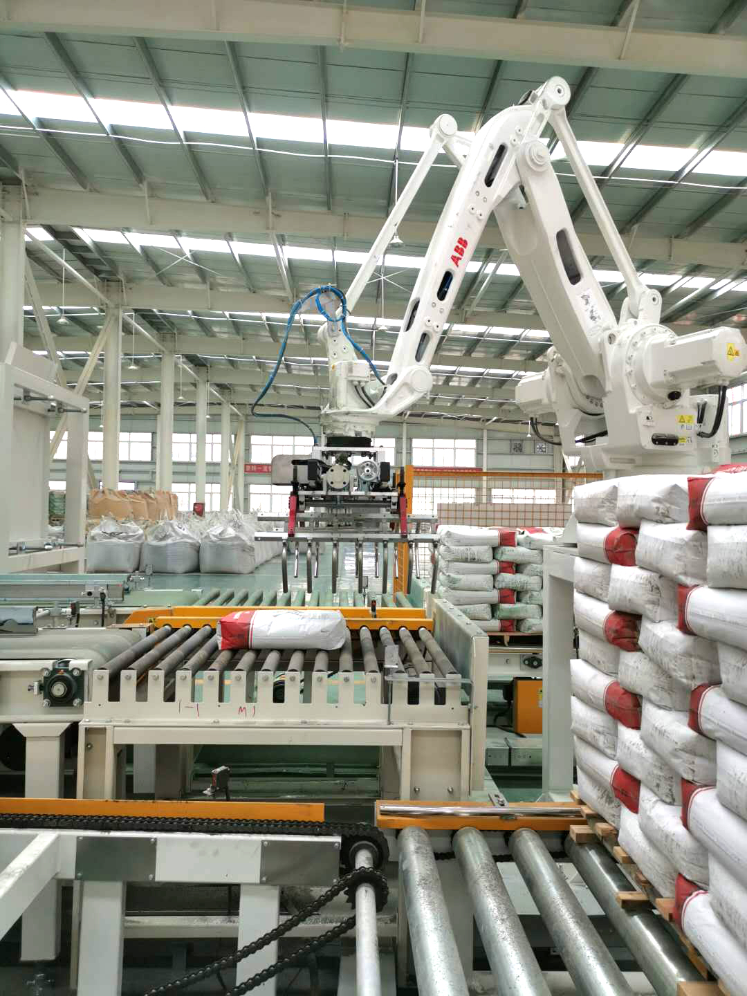 ?大廣金剛砂地坪材料  新鄉(xiāng)自動化工廠！